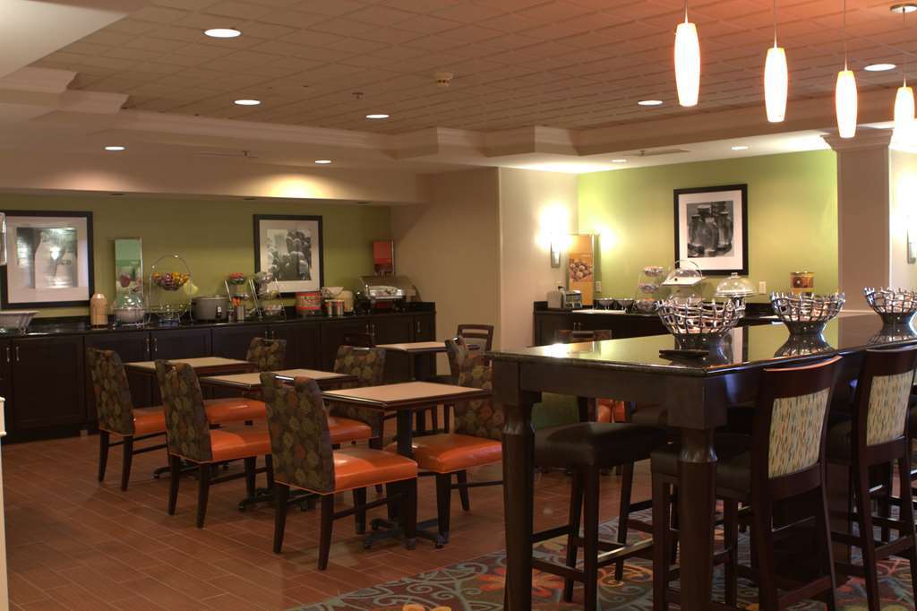 Hampton Inn Princeton Ресторан фото